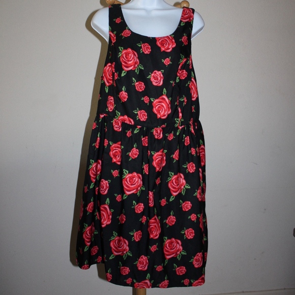 Vintage Dresses & Skirts - rose patterned dress